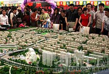 更多的人采取觀望態度