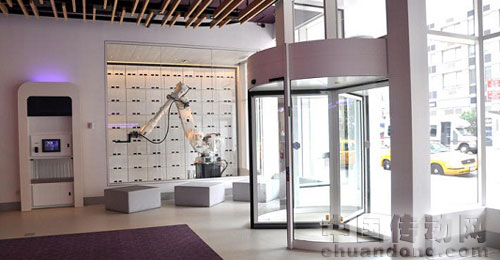 紐約曼哈頓酒店里的ABB機器人“行李生”