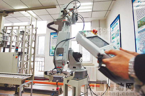 哈產機器人暢銷珠三角長三角