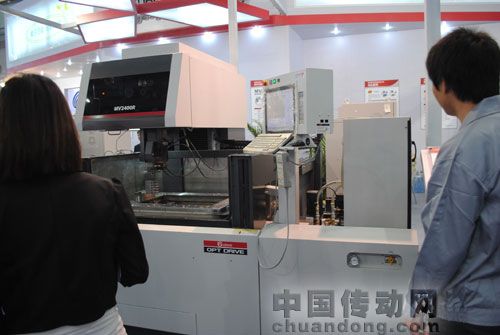 三菱MV系列數控線切割放電加工機全球首發