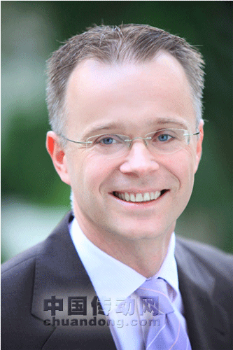 圖片2:新多力CEO, Walter Demmelhuber博士