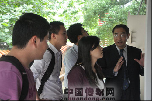 威圖區域銷售經理杜世海先生講解威圖產品