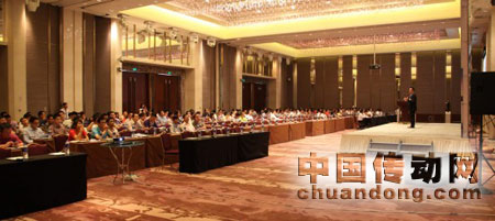 　　圖中演講者為：Endress+Hauser市場部總監——邱唯力