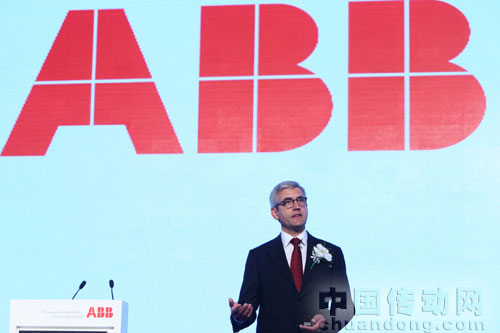 ABB集團離散自動化與運動控制業務部負責人史畢福在2012ABB自動化世界開幕式上作主旨演講