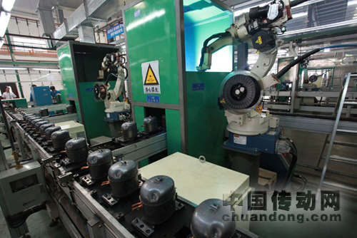 青神縣某機械廠生產車間內