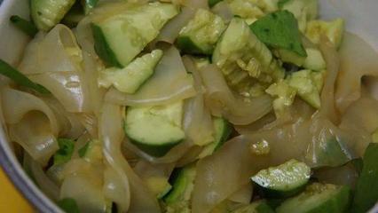 關于拍黃瓜等簡單食品制售行為,官方出手了