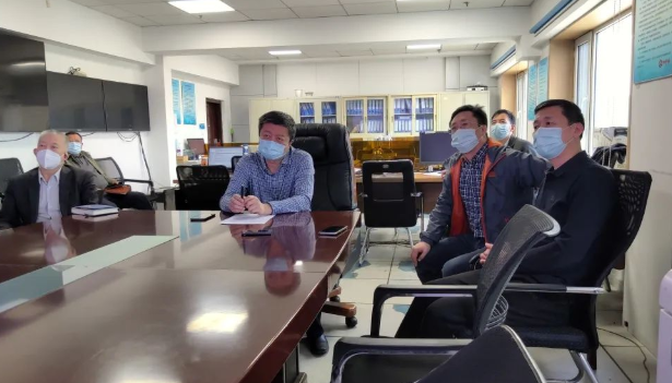 黑龍江省市場監(jiān)管局黨組成員、副局長楊茹民“線上走流程” 體驗食品經(jīng)營許可證及僅售預(yù)包裝食品備案全程“網(wǎng)上辦”